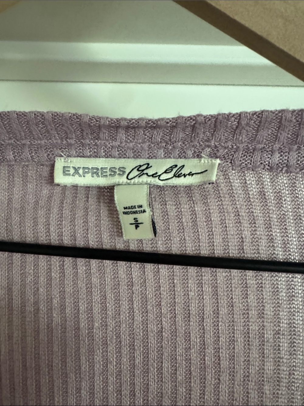 Express Ribbed Drawstring Long-Sleeve Top - Mauve - Picture 3 of 3